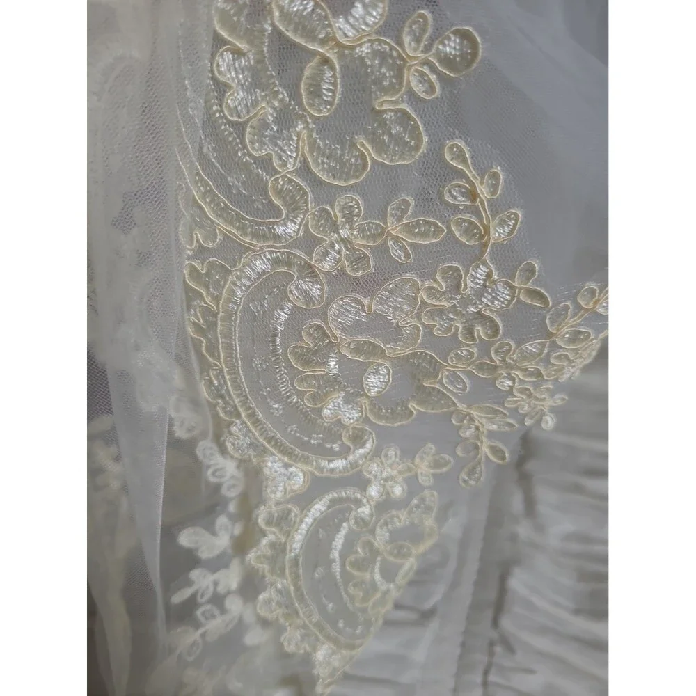 Vintage Sheer Woven Lace Banquet Tablecloth 108 x 68 Floral Wedding Special